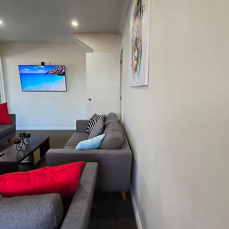 3Bd Unit Feilding Apartamento Exterior foto